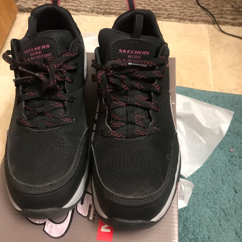 Skechers women shoes size 7.5